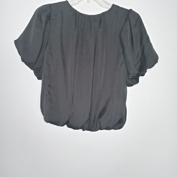 ASTR the label Women's Bubble Hem Short Sleeve Top - Picture 6 of 6